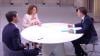 بالفيديو .. "ماكرون" يخلع ساعته "باهضة الثمن" تحت الطاولة خلال لقاء تلفزيوني حول إصلاح التقاعد